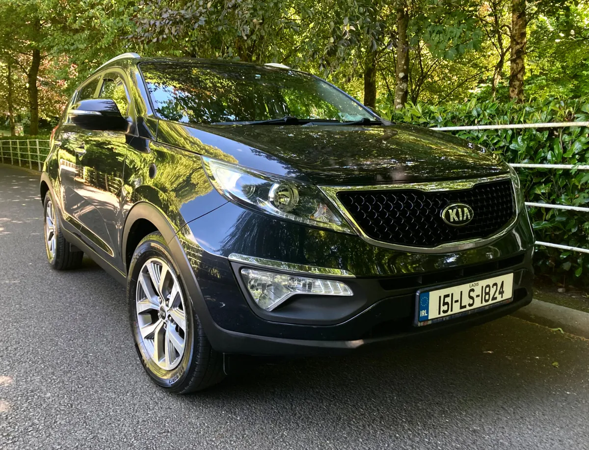 Kia Sportage SUV Deluxe SE Edition with Sunroof - Image 3