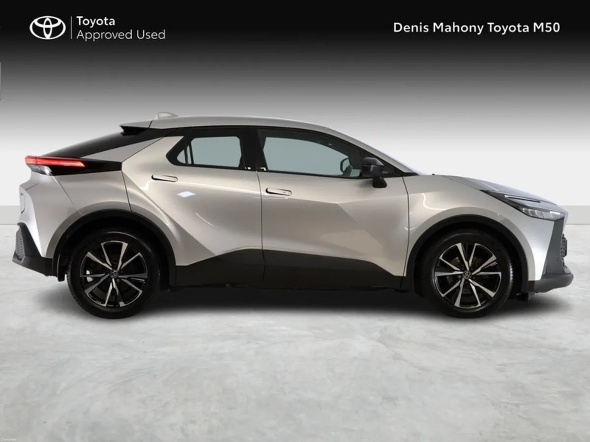 Toyota C-HR Sport Hybrid - Image 3
