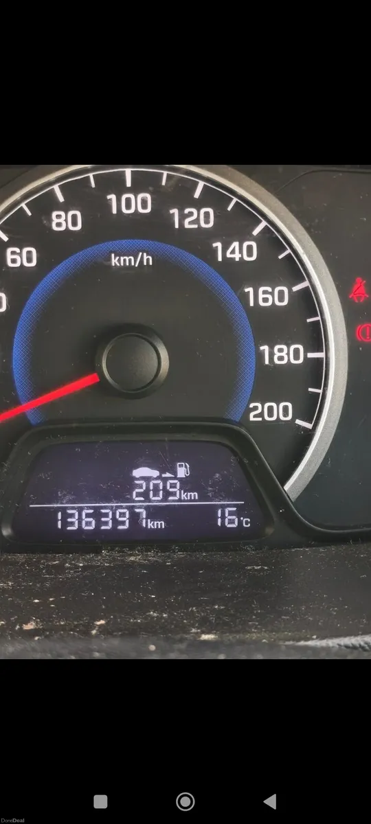 Hyundai i10 deluxe - Image 4