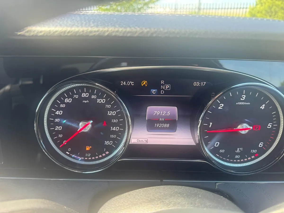 Mercedes-Benz E-Class 2018 - Image 2