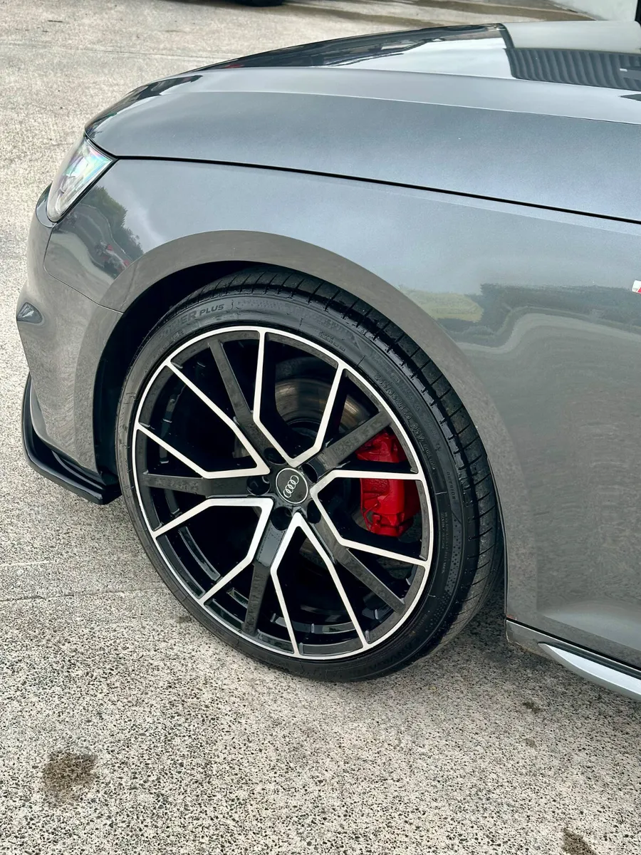 2017 AUDI A4 S LINE BLACK EDITION STYLING 2.0 TDI - Image 5