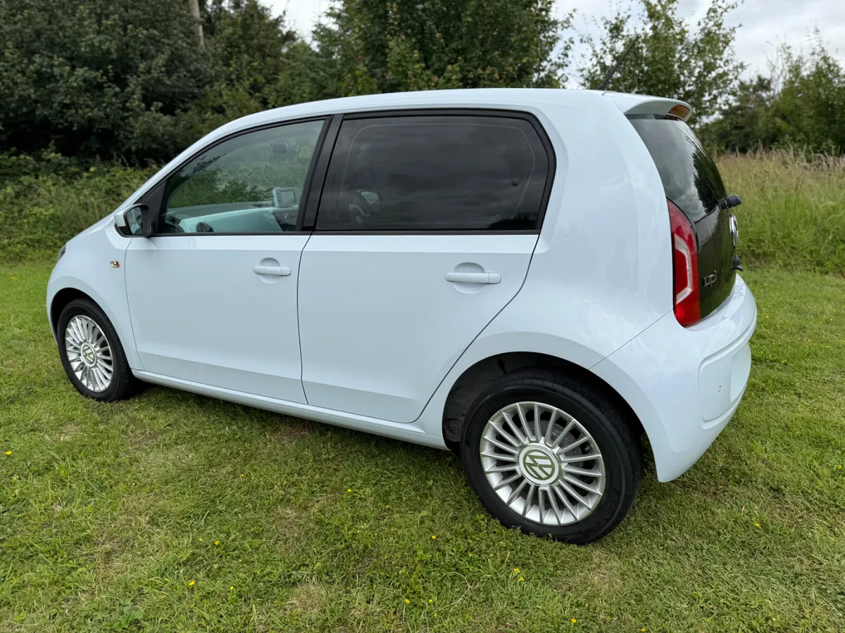 VW UP (2013) 1.0 PETROL AUTOMATIC - Image 6