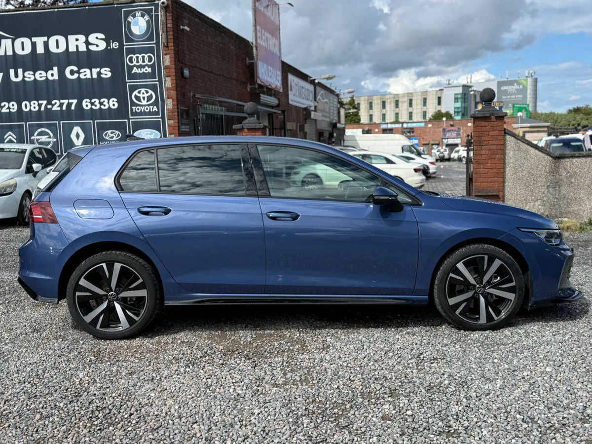 2024 Volkswagen Golf 1.5 PLUG-in HYBRID STYLE AUTO - Image 2