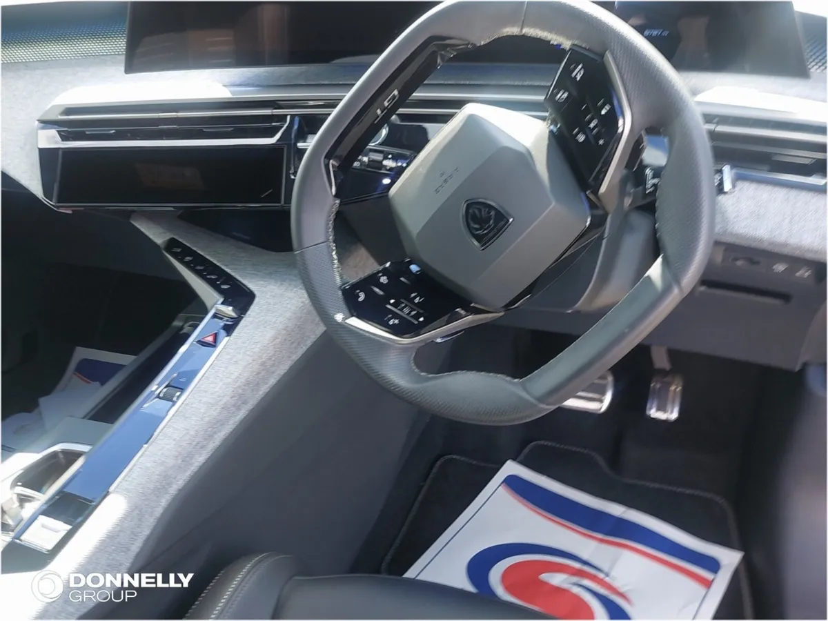 Peugeot 3008 E- Electric Estate GT - Image 4