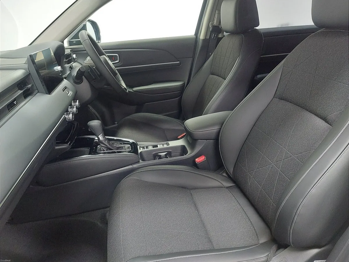 Honda HR-V Hr-V Hatchback Advance - Image 2