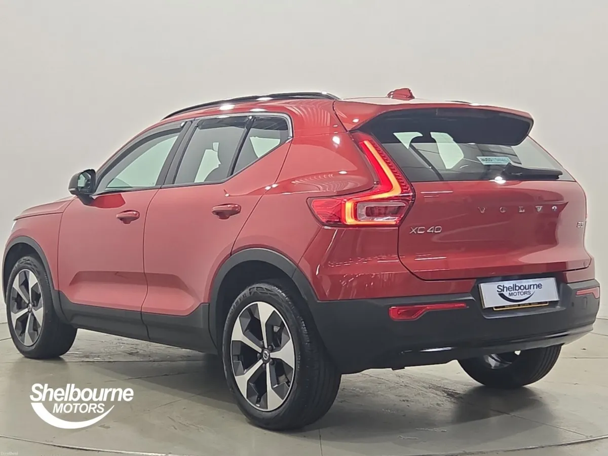 Volvo XC40 B3 PLUS - Image 2