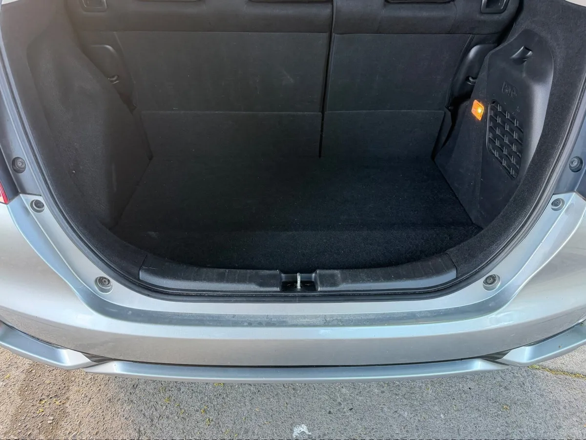 Honda Fit 2018 Automatic Hybrid - Image 2
