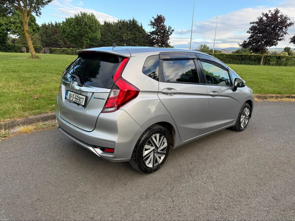 Honda Fit 2018 Automatic Hybrid - Image 4