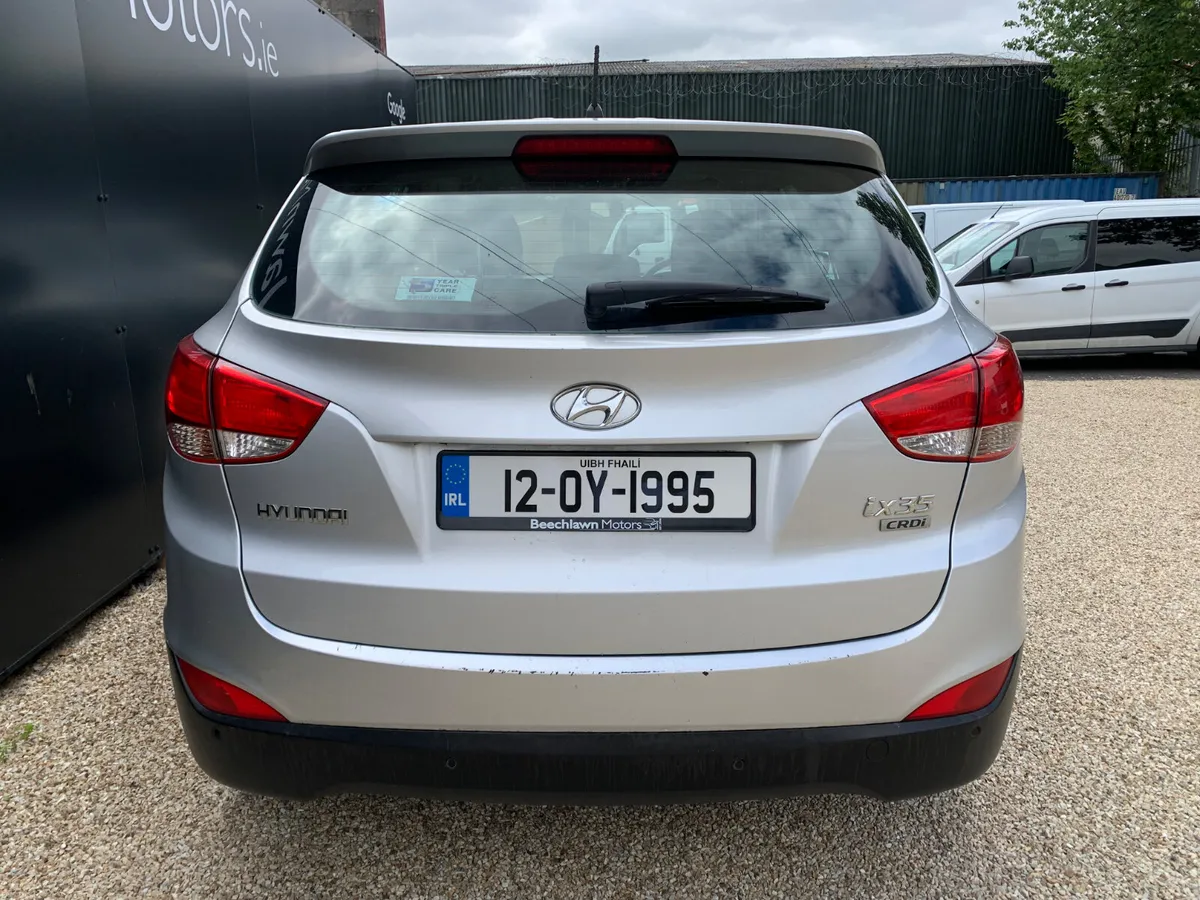 HYUNDAI IX35 1.7 CRDI EXECUTIVE 5DR - Image 4