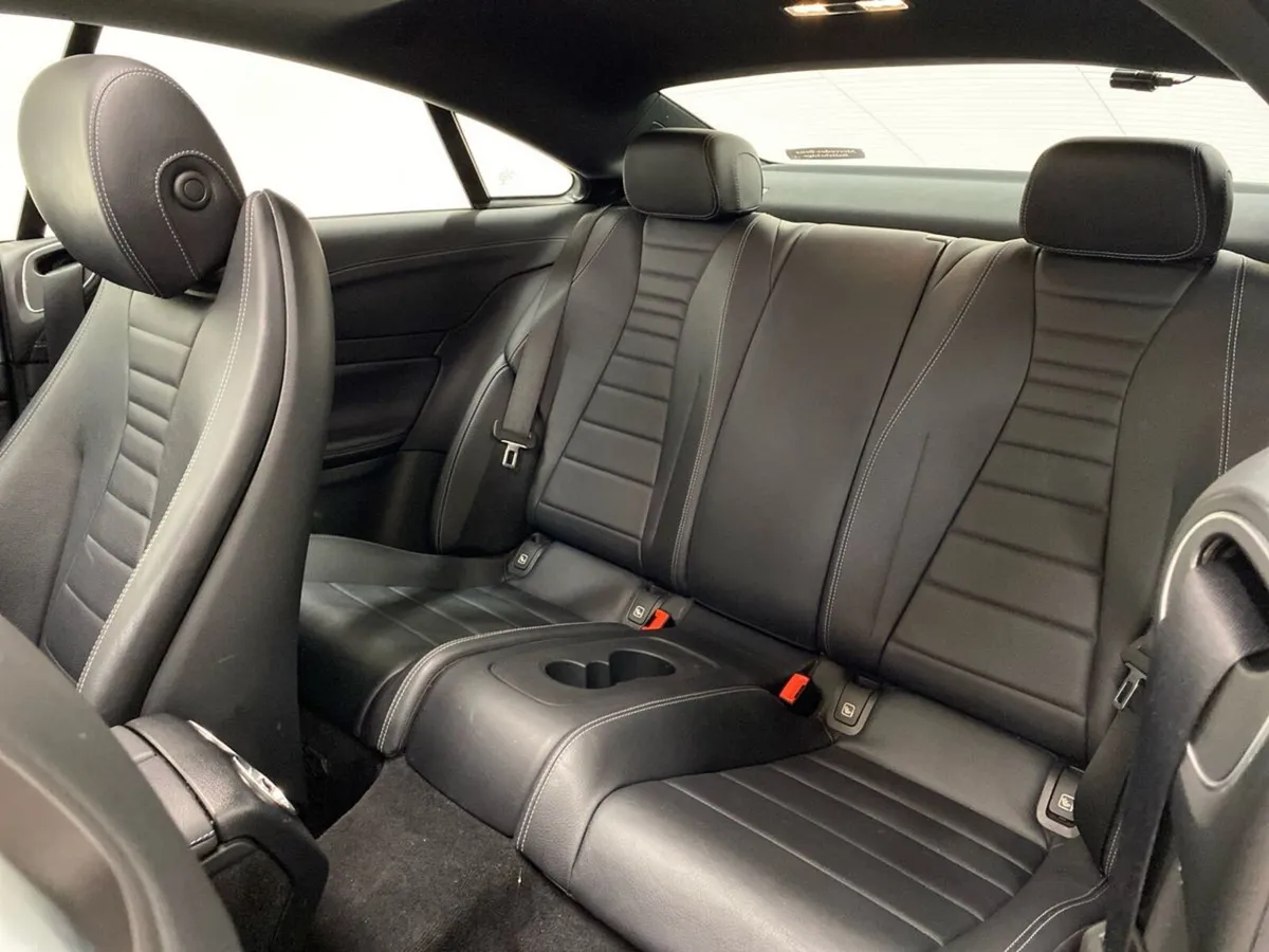 Mercedes-Benz E-Class E 300 D 4MATIC COUPE AMG Sty - Image 4
