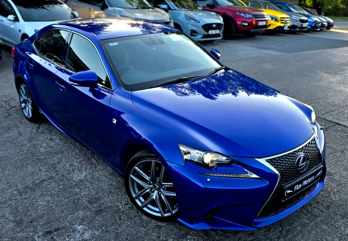 🔥2014 Lexus IS300h Sport Full Main Dealer History - Image 3