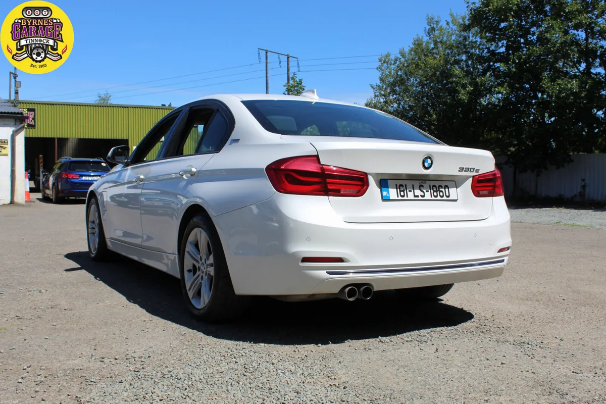 Immaculate BMW Petrol Hybrid 330e - Image 5