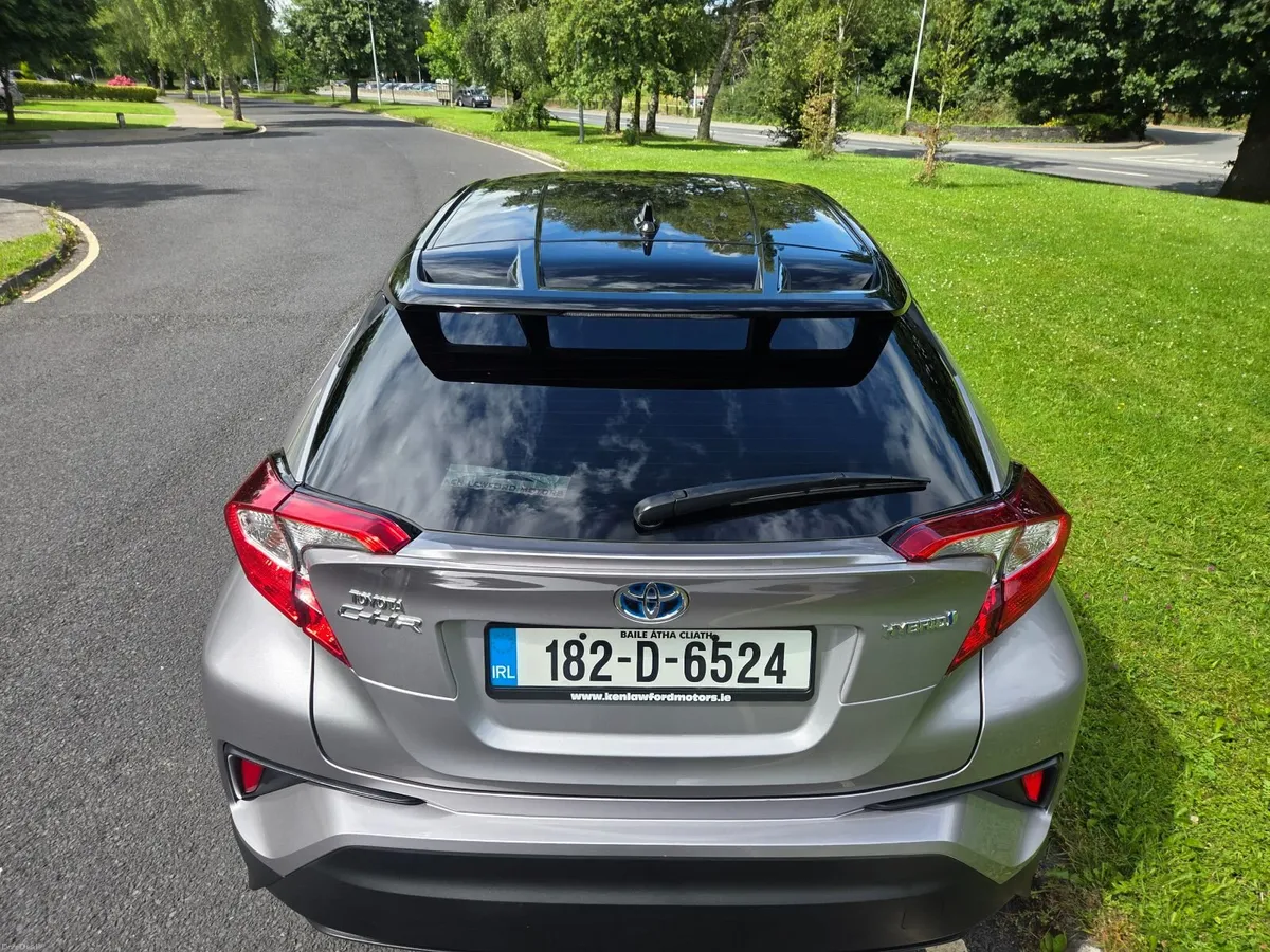 2018Toyota C-HR Automatic Luna Sport - Image 3