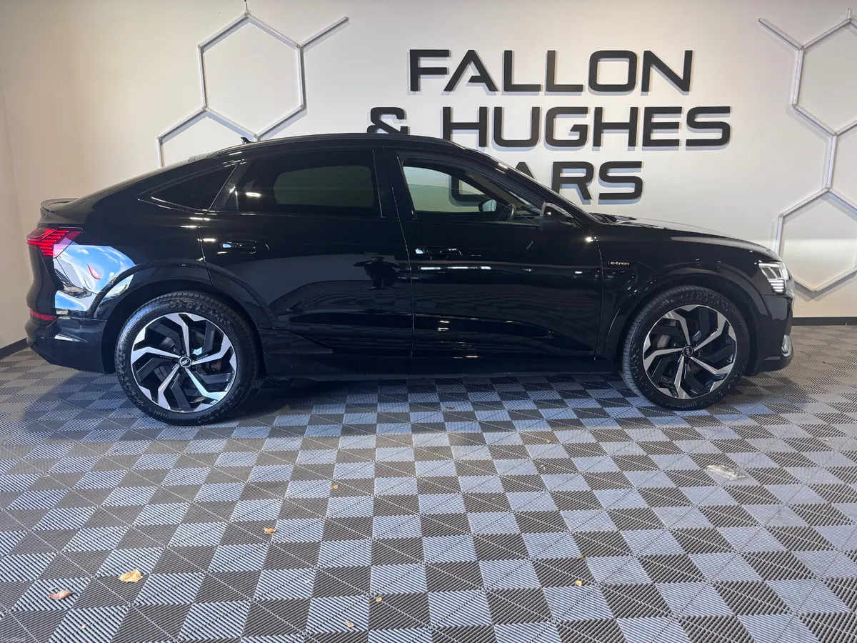 AUDI E- TRON BLACK EDITION 55 95KwH BATTERY - Image 4