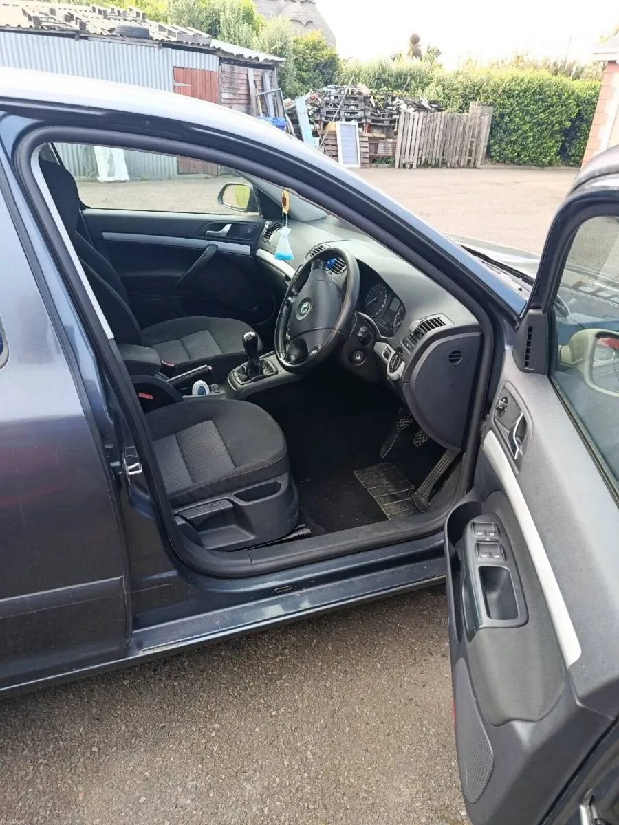 Skoda Octavia with nct 04/27 - Image 2