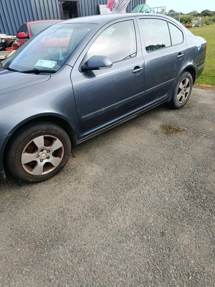 Skoda Octavia with nct 04/27 - Image 4