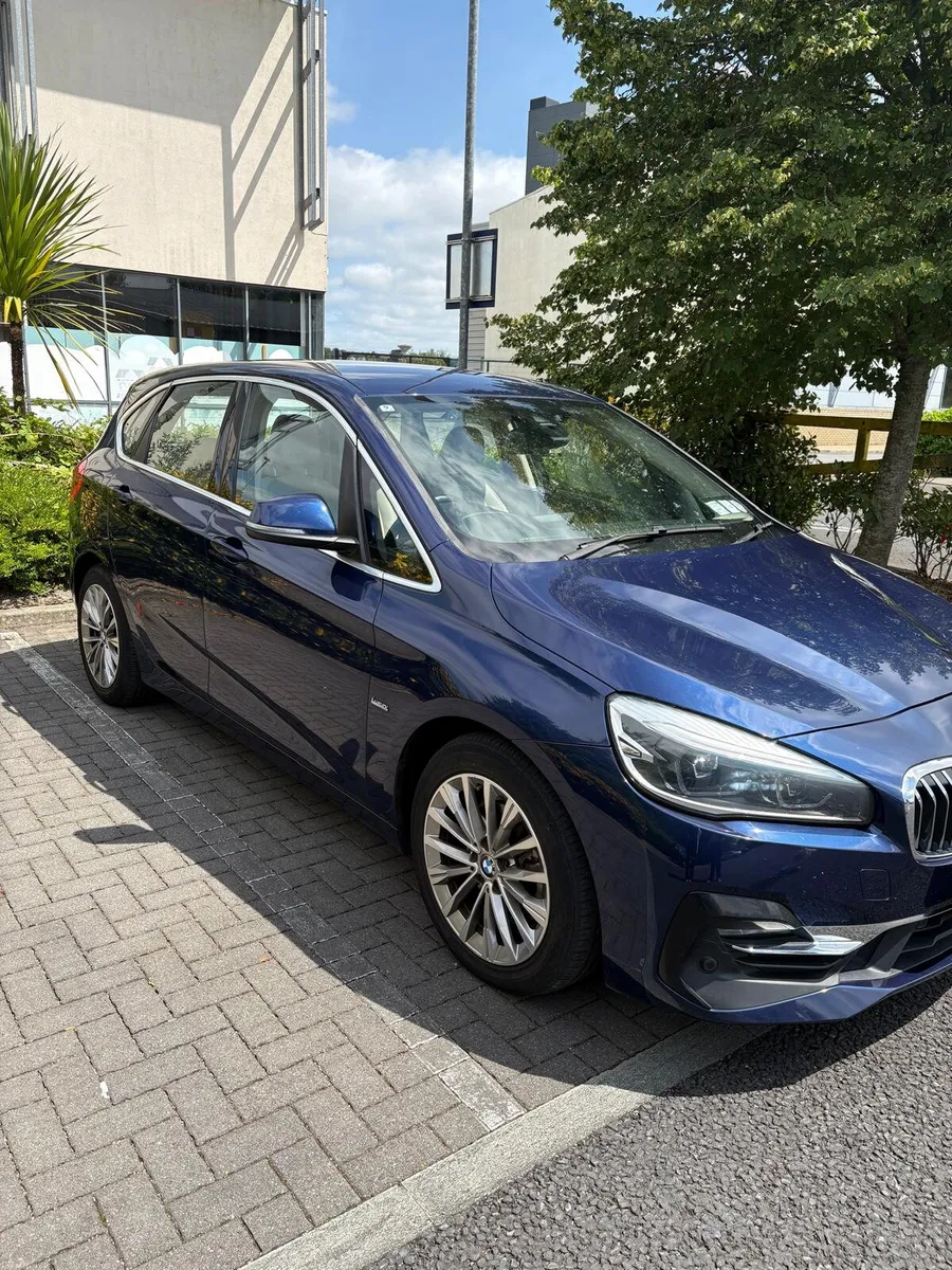 182 BMW 2 SERIES 2.0 Luxury AUTOMATIC - Image 2