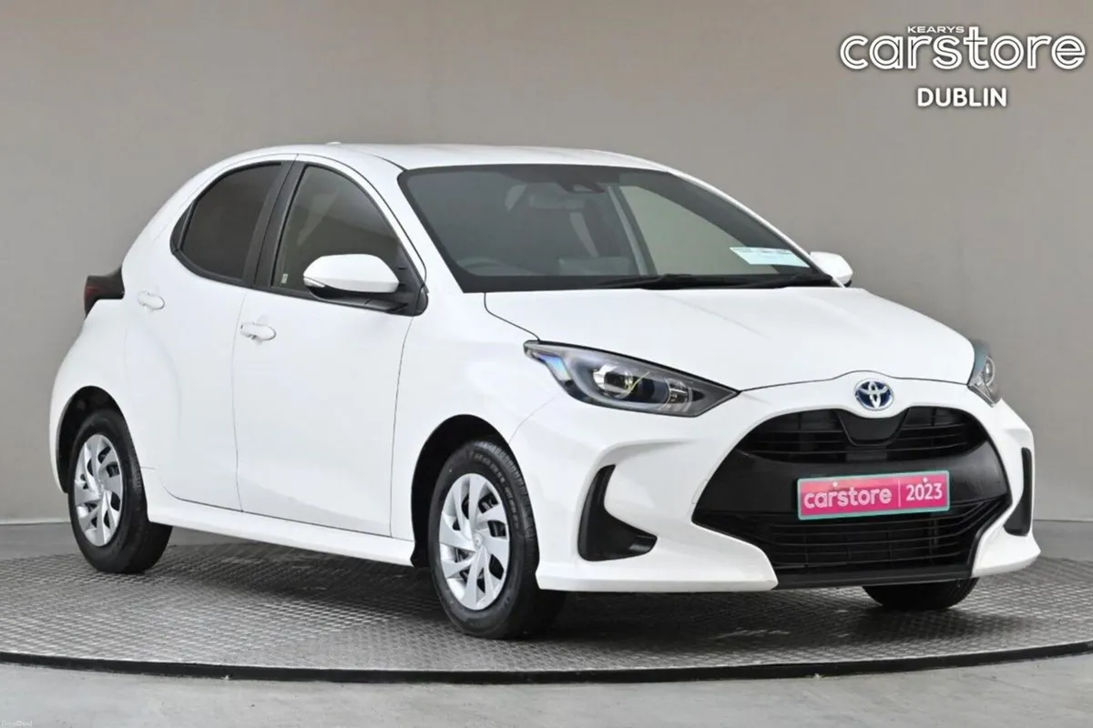 Toyota Yaris 1.5 PETROL HYBRID **REVERSE CAM**PARK - Image 1