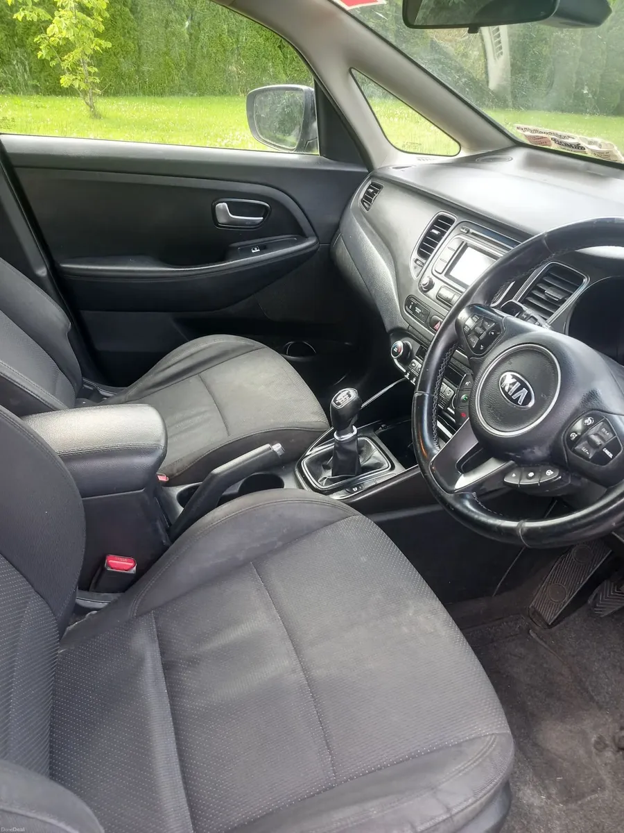 Kia Carens 2015 - Image 4