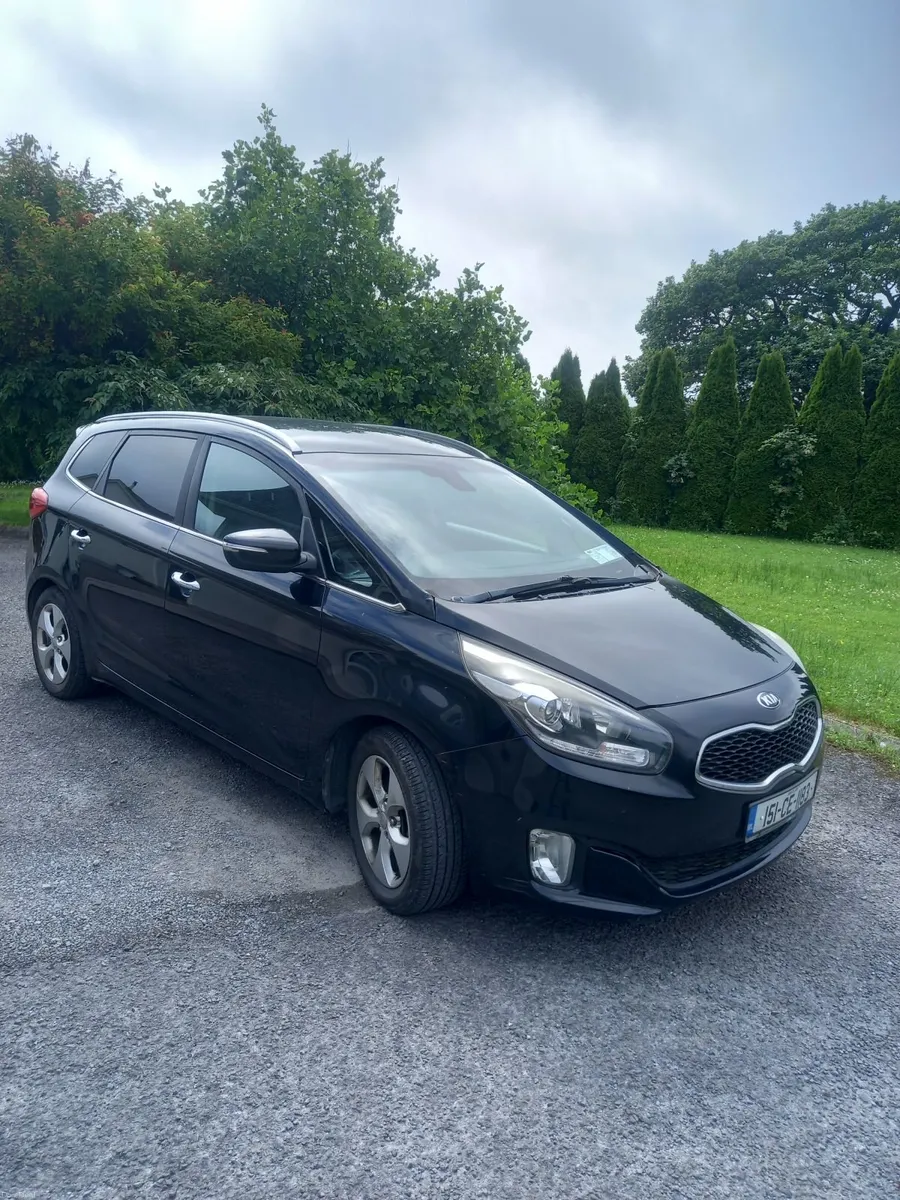 Kia Carens 2015 - Image 1