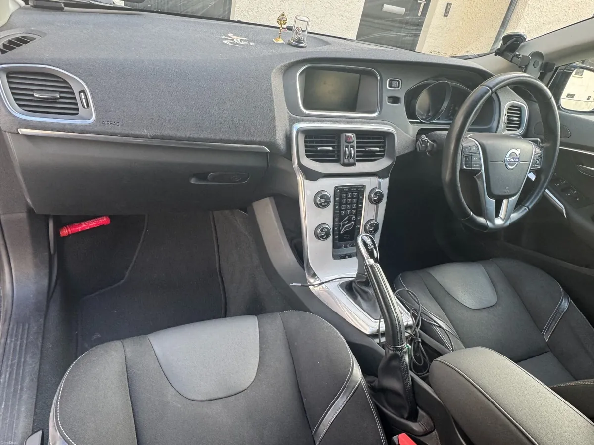 Volvo V40 2014 - Image 3