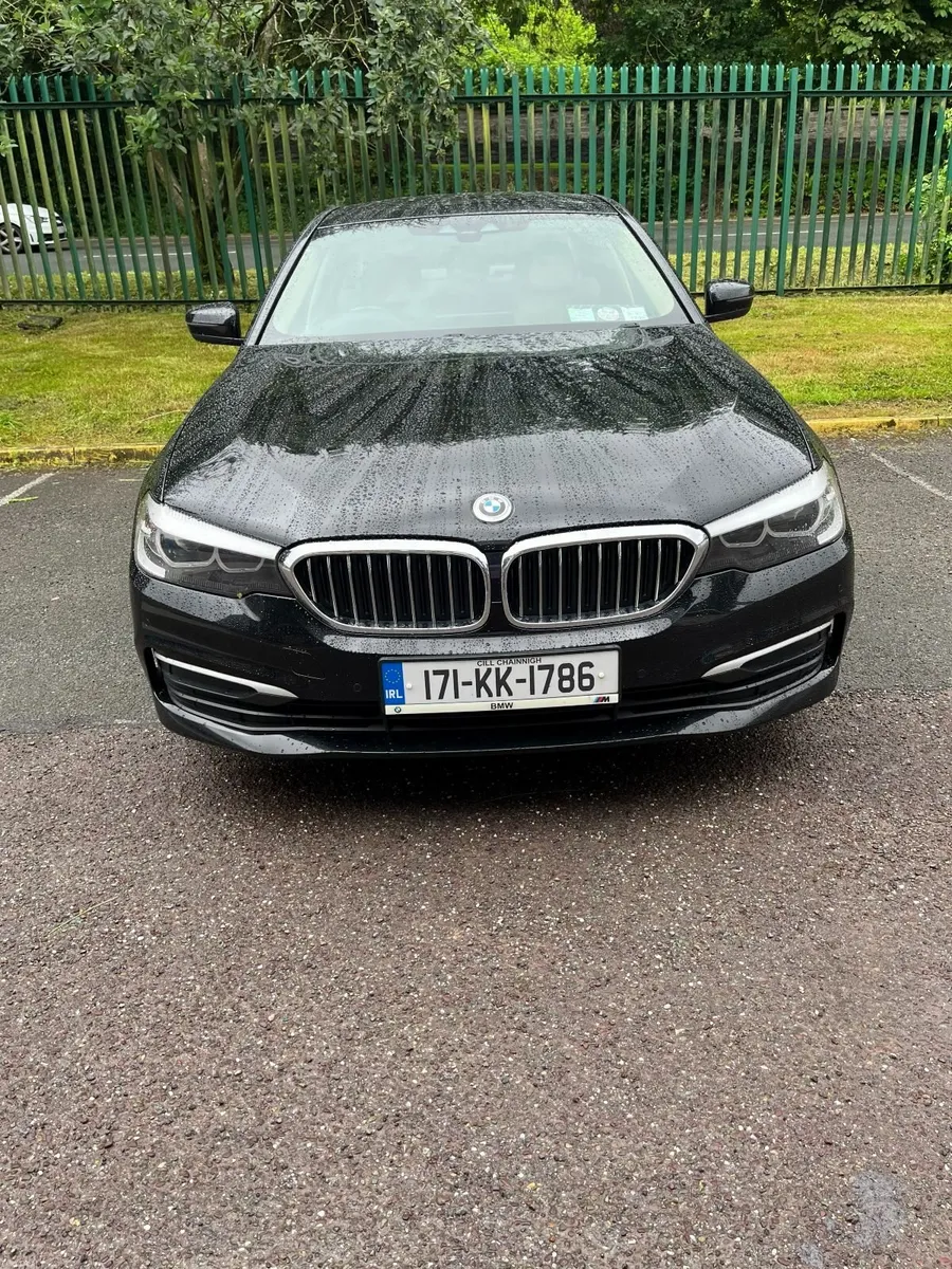 BMW 5-Series 2017 - Image 2