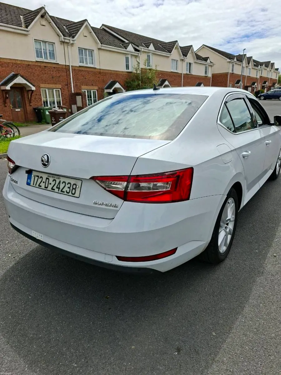SKODA SUPERB 2017 AUTOMATIC - Image 3