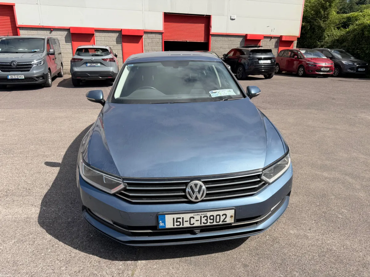 2015 Volkswagen Passat - Image 2