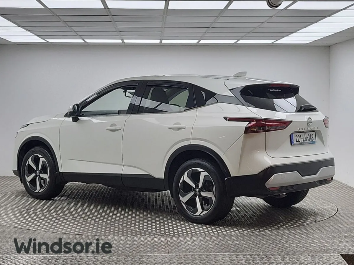 Nissan Qashqai 1.3 PET MILD HYBRID SV PREMIUM - Image 3