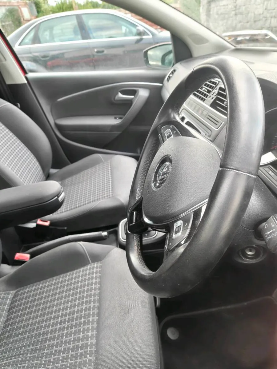 Volkswagen polo - Image 2