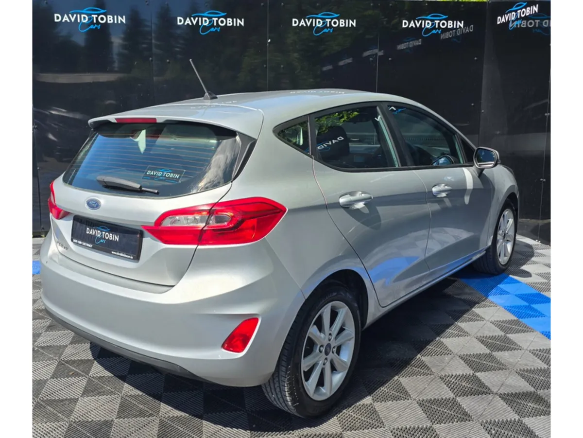 Ford Fiesta 1.1 PETROL ZETEC - Image 3