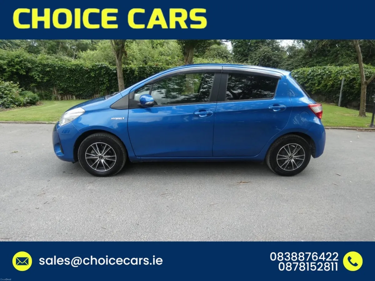 Toyota Yaris 1.5 AUTO HYBRID ANDROID AUTO - Image 3