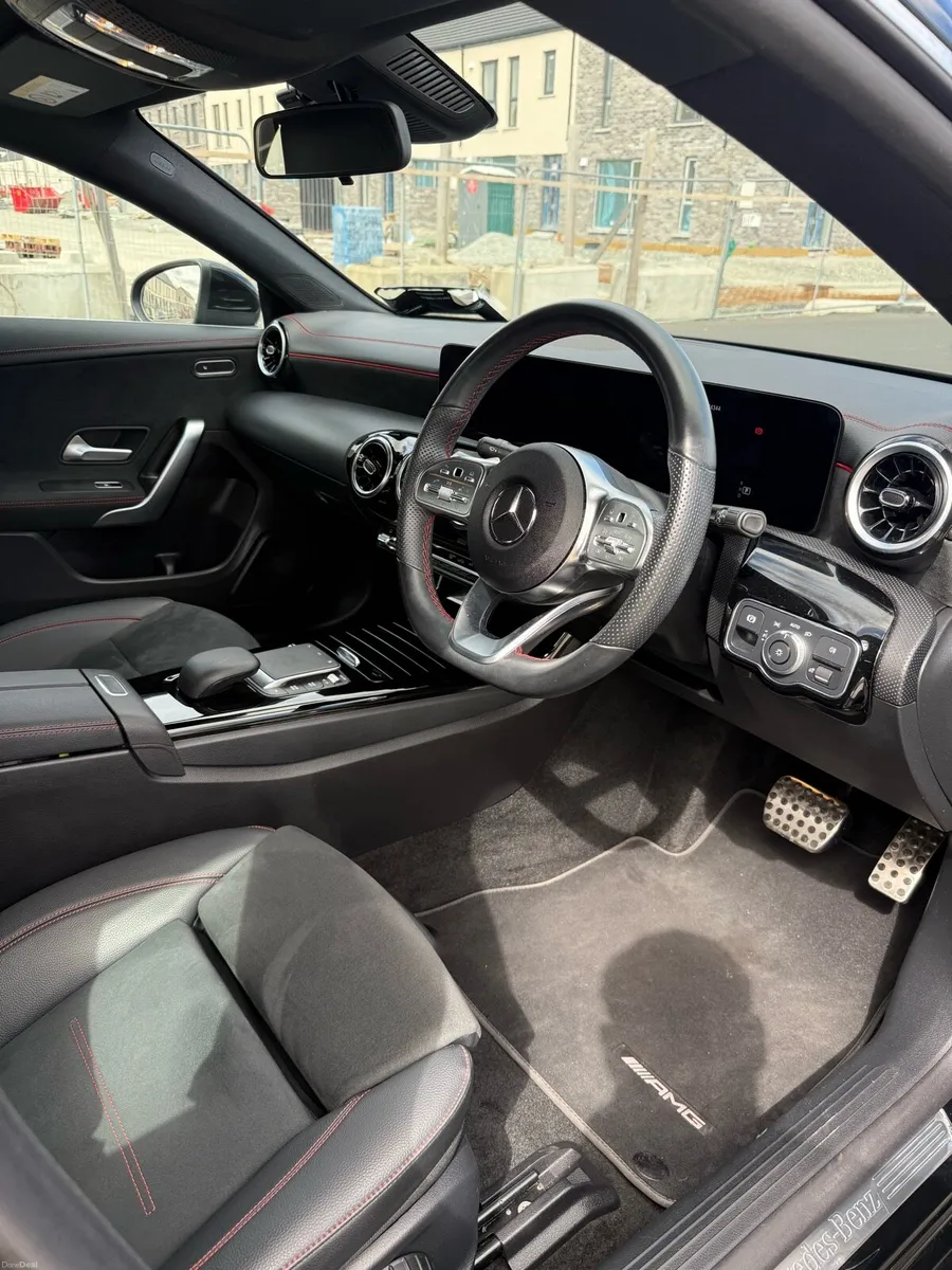 Mercedes Benz CLA 180 AMG Line Coupe - Image 4