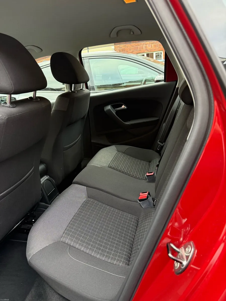 2017 Volkswagen polo 1.2 TSI Auto with warranty - Image 3
