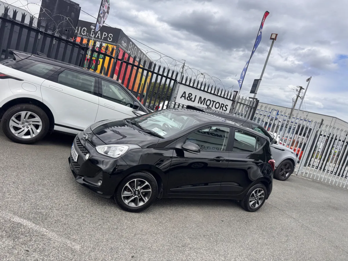 2017 Hyundai i10 1.0 Petrol - Image 2