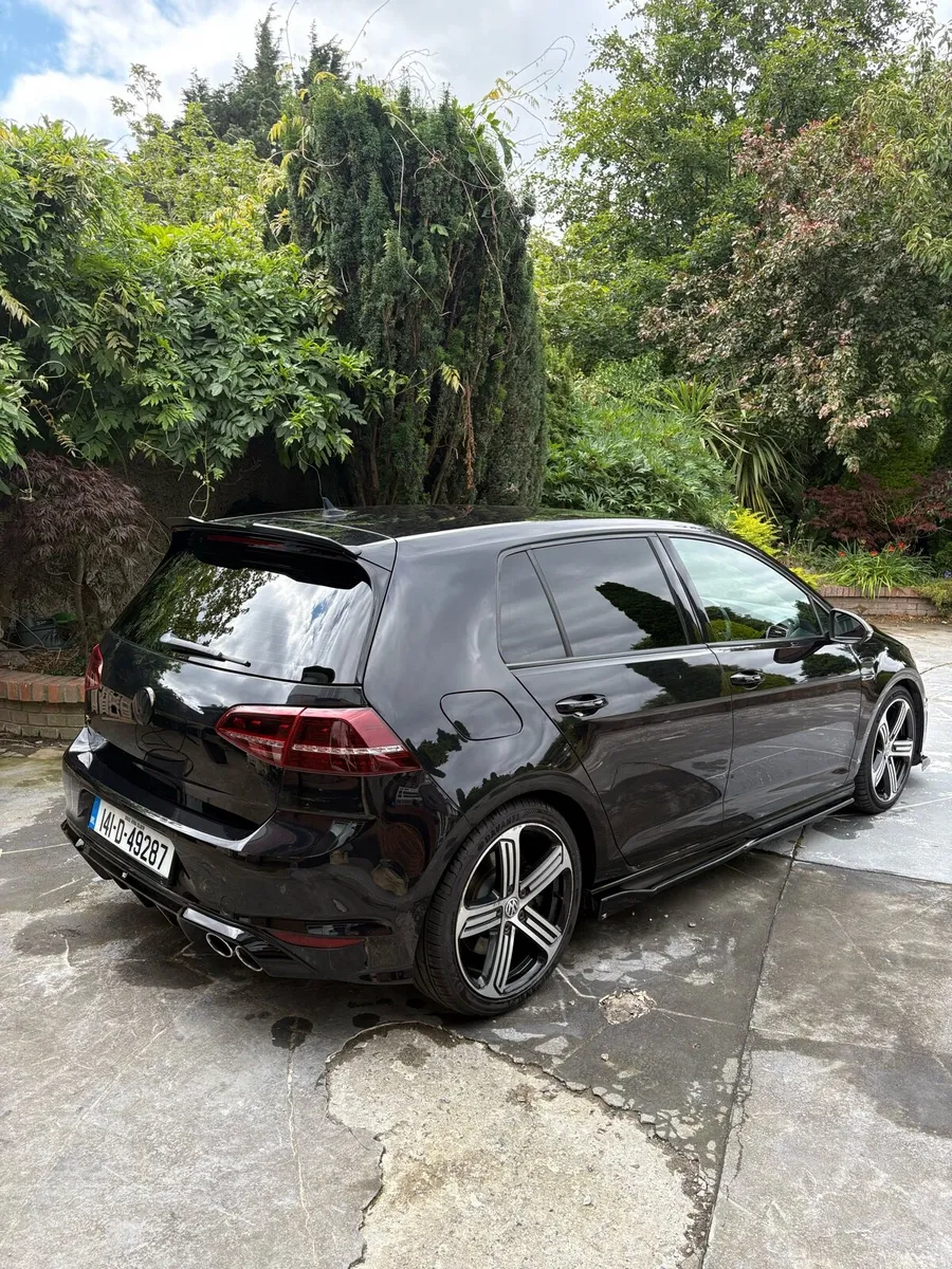 Golf r Mk7  Volkswagen /Low km - Image 3