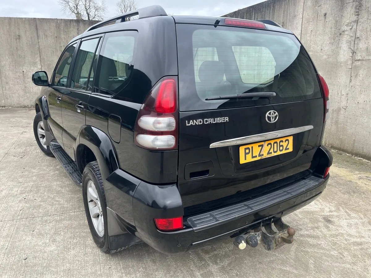 Toyota Land Cruiser 2005 - Image 3