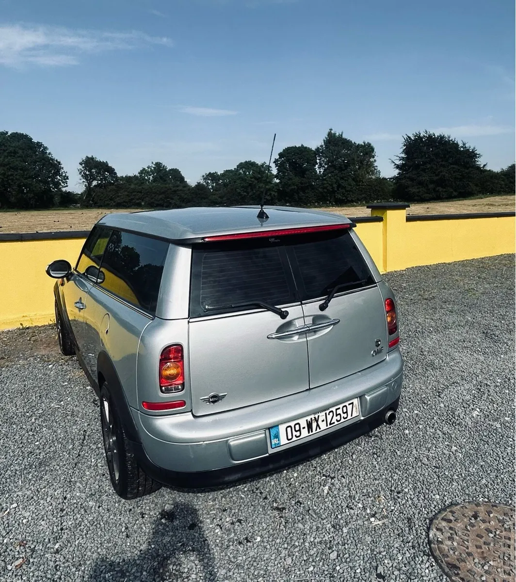 Car - Image 4