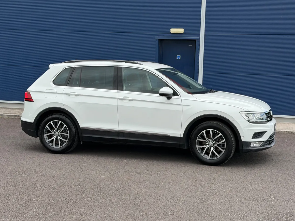 17 Tiguan Hi Line High spec Auto DSG ** Finance** - Image 3