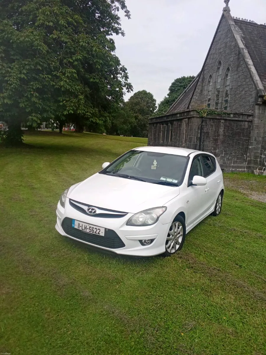 2011 Hyundai i30 NCT 6/27 - Image 1