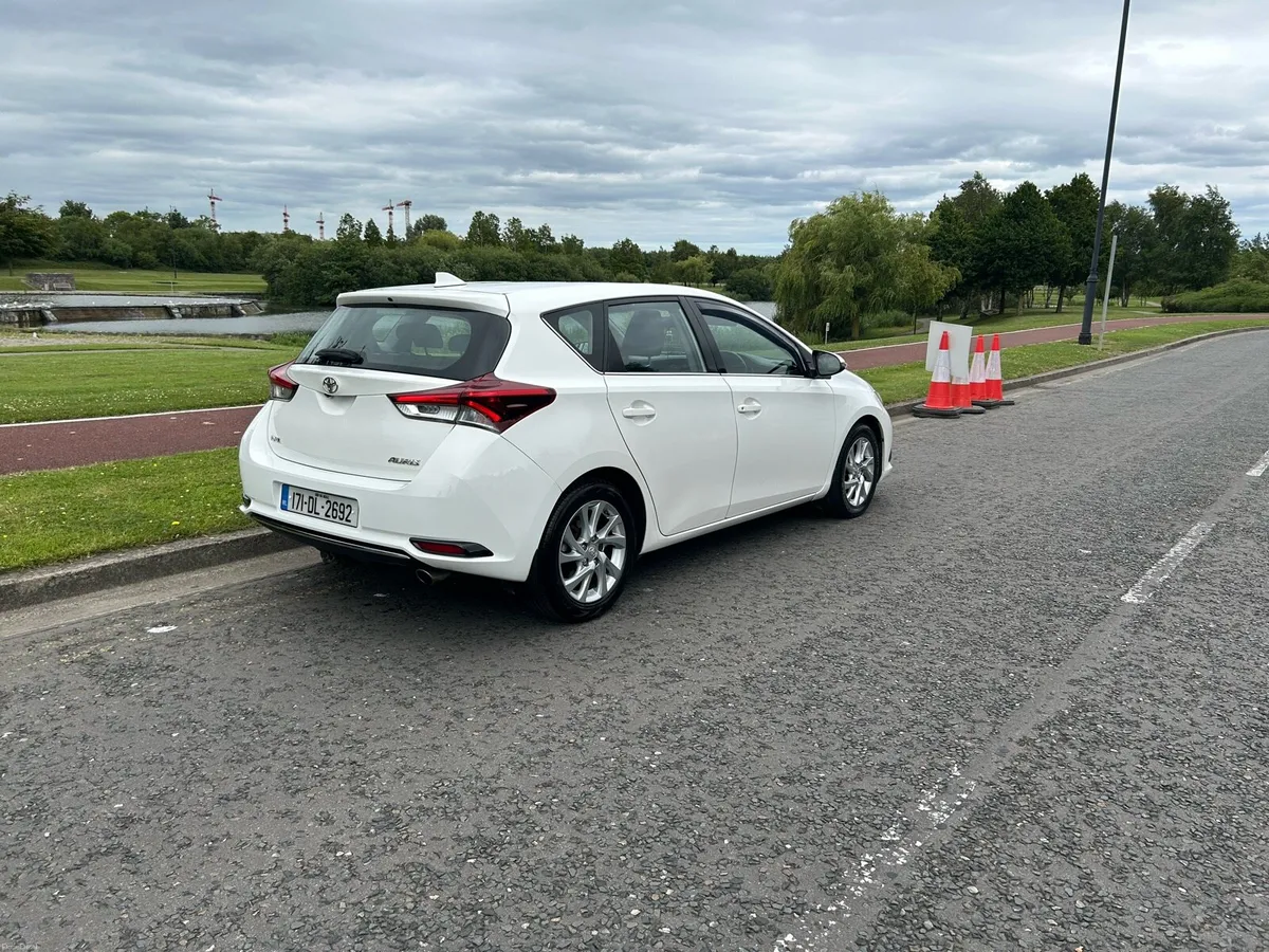 TOYOTA AURIS 1.6 D4D NCT 3/27 TAX 6/26 - Image 6