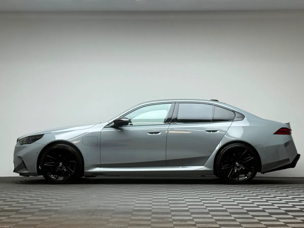 BMW M5 M5 4.4 PHEV 727HP - Image 4