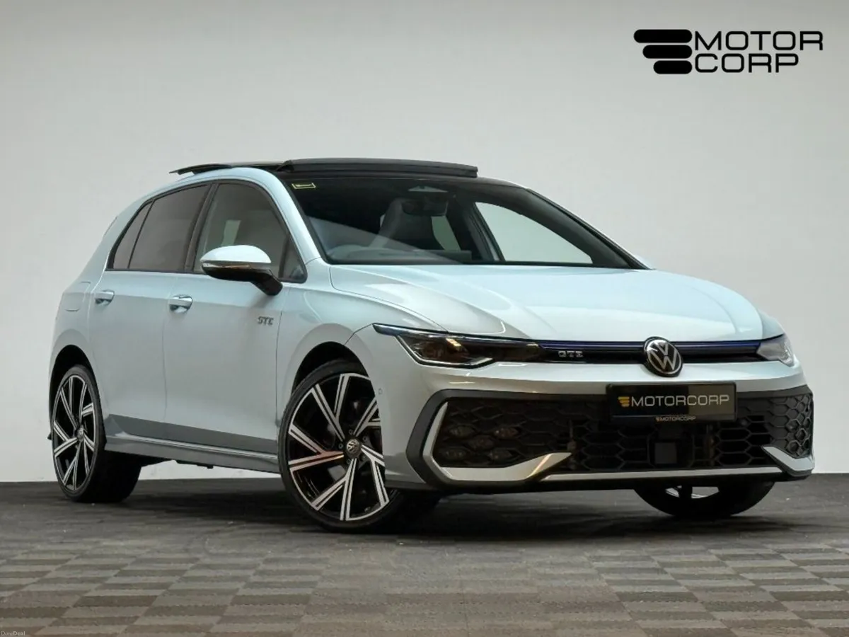 Volkswagen Golf GTE 1.5 PHEV 272HP DSG *PAN ROOF* - Image 1