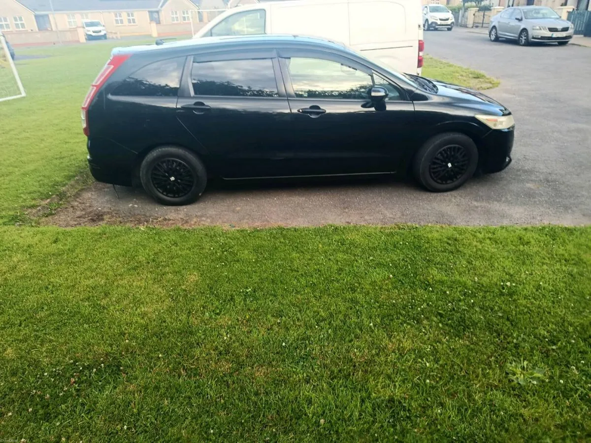 Honda Stream 7 Seater - Image 2