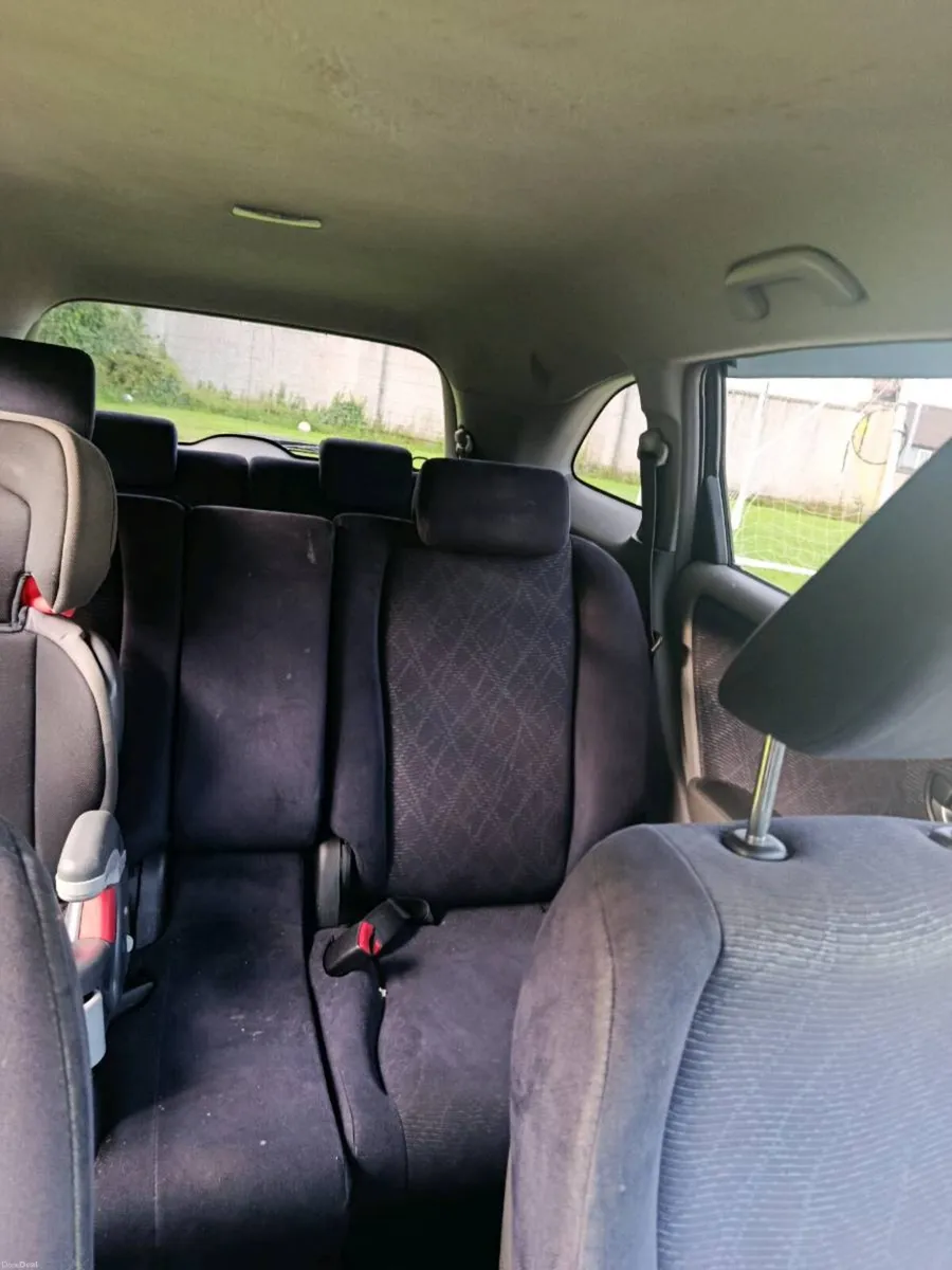 Honda Stream 7 Seater - Image 4