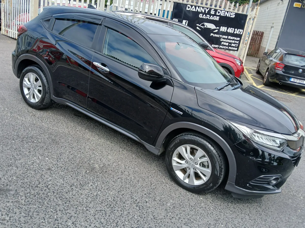 Honda Vezel 2018 new nct Low mileage 74klm - Image 1