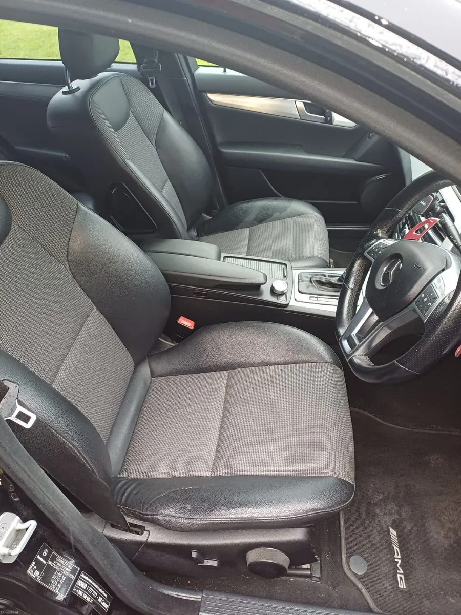 Mercedes-Benz C-Class 2011 - Image 5