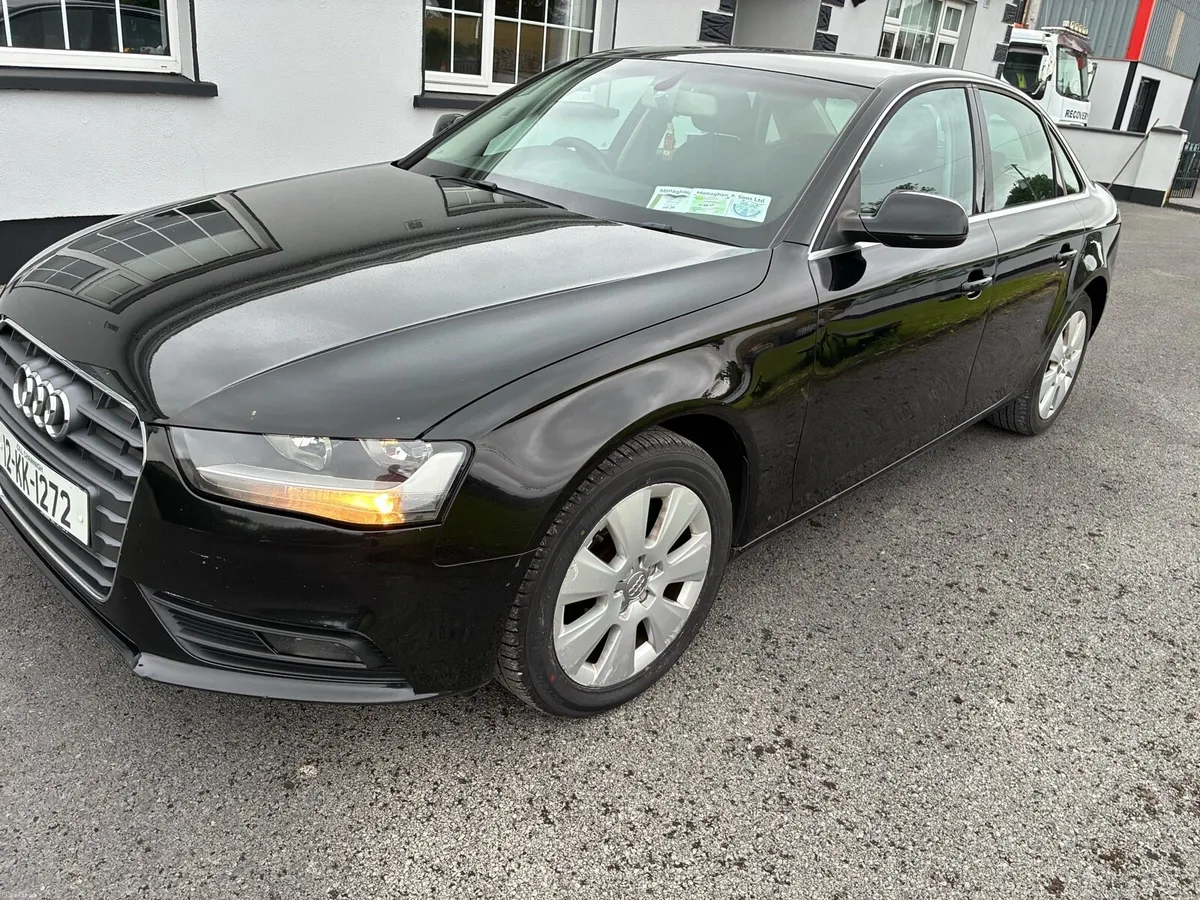 2012 audi a4 - Image 2