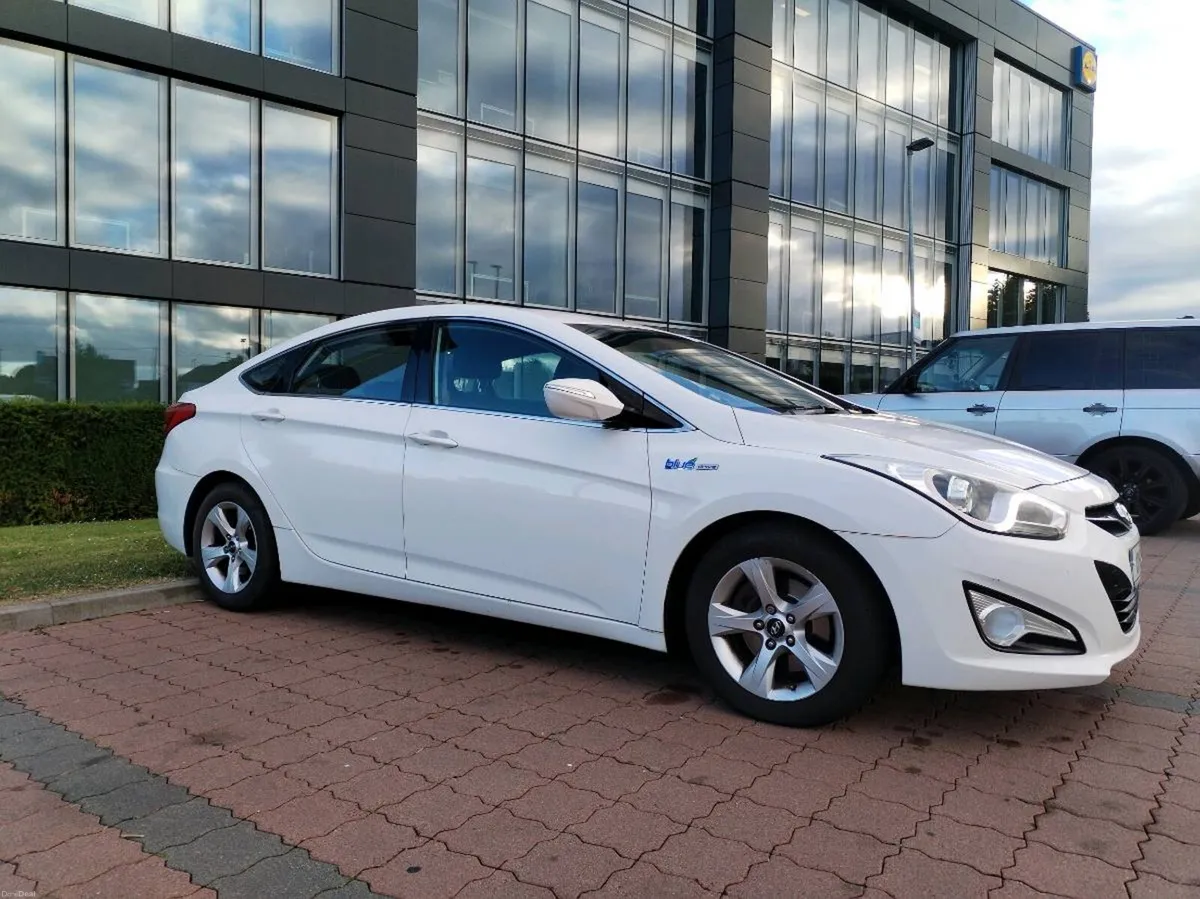 Hyundai i40 1.7 Disel NCT and tax - Image 1