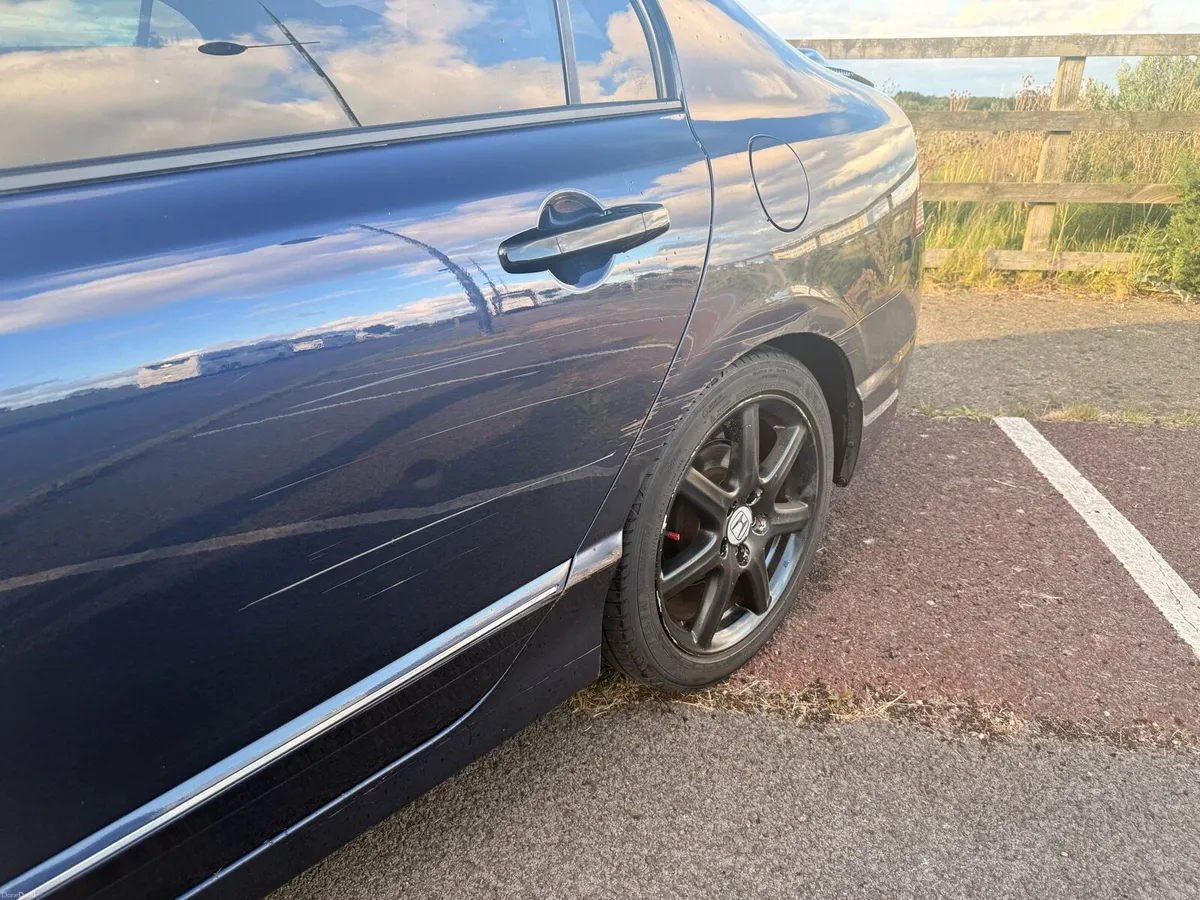 Honda Civic Hybrid NCT TAX - Image 4